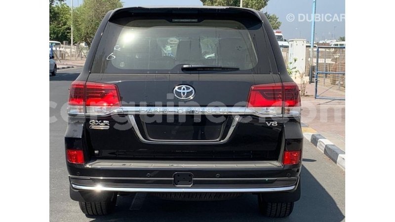 Big with watermark toyota land cruiser conakry import dubai 4908