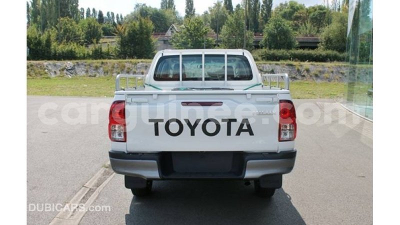Big with watermark toyota hilux conakry import dubai 4910