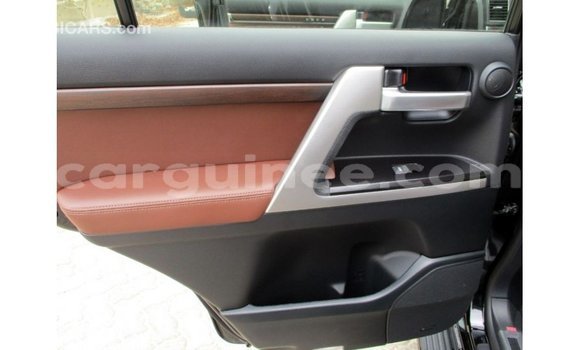 Acheter Import Voiture Toyota Land Cruiser Noir à Import - Dubai, Conakry Acheter Import Voiture Toyota Land Cruiser Noir à Import - Dubai, Conakry