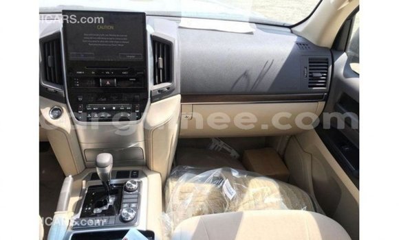 Buy Import Toyota Land Cruiser Black Car in Import - Dubai in Conakry Buy Import Toyota Land Cruiser Black Car in Import - Dubai in Conakry