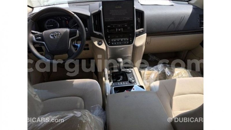 Big with watermark toyota land cruiser conakry import dubai 4919