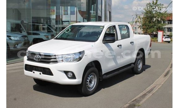 Buy Import Toyota Hilux White Car in Import - Dubai in Conakry Buy Import Toyota Hilux White Car in Import - Dubai in Conakry