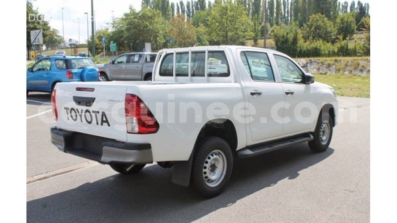 Big with watermark toyota hilux conakry import dubai 4921