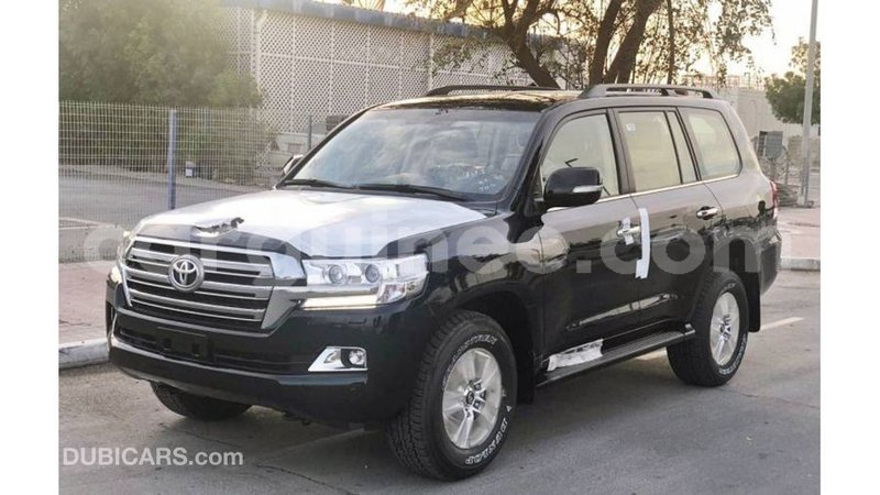 Big with watermark toyota land cruiser conakry import dubai 4925
