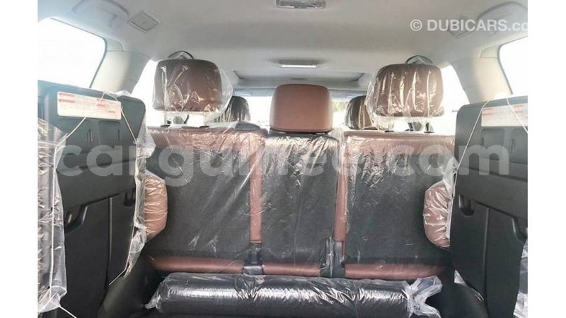 Big with watermark toyota land cruiser conakry import dubai 4925