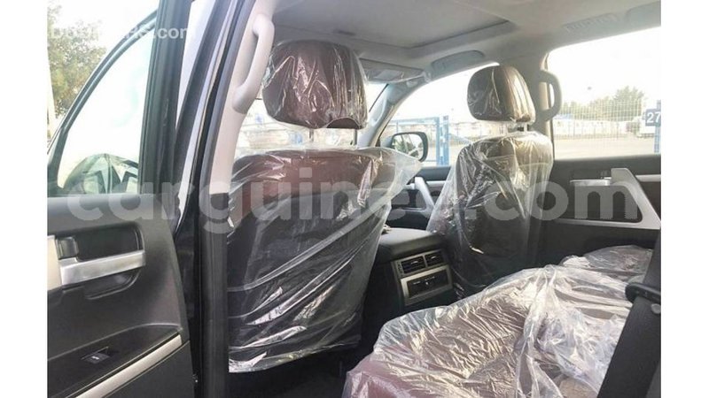 Big with watermark toyota land cruiser conakry import dubai 4925