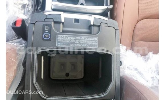 Buy Import Toyota Land Cruiser Black Car in Import - Dubai in Conakry Buy Import Toyota Land Cruiser Black Car in Import - Dubai in Conakry