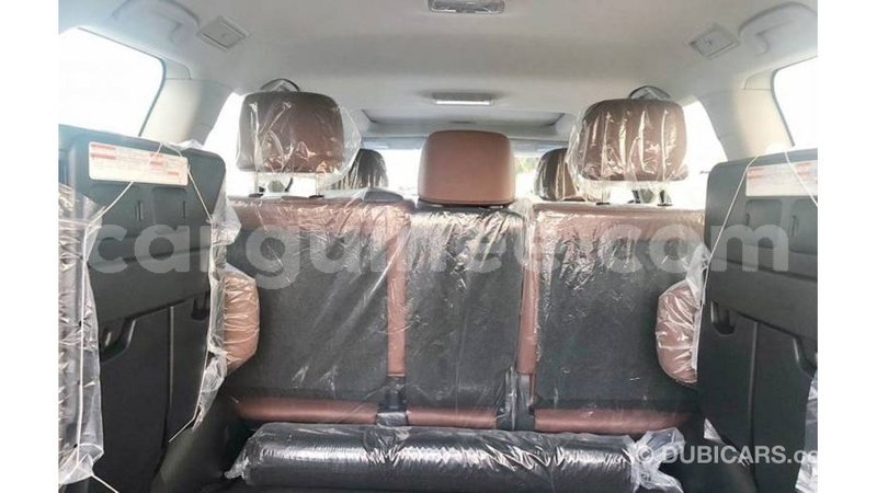 Big with watermark toyota land cruiser conakry import dubai 4925