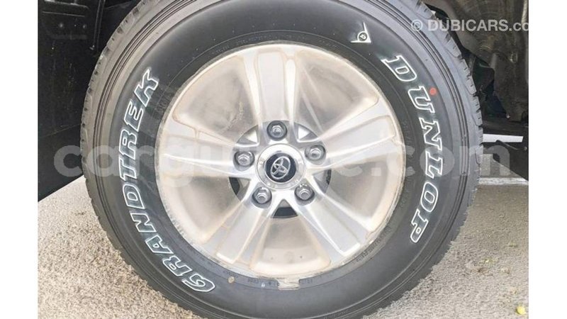 Big with watermark toyota land cruiser conakry import dubai 4925