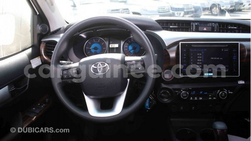 Big with watermark toyota hilux conakry import dubai 4927