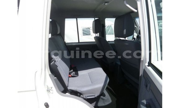 Buy Import Toyota Land Cruiser White Car in Import - Dubai in Conakry Buy Import Toyota Land Cruiser White Car in Import - Dubai in Conakry