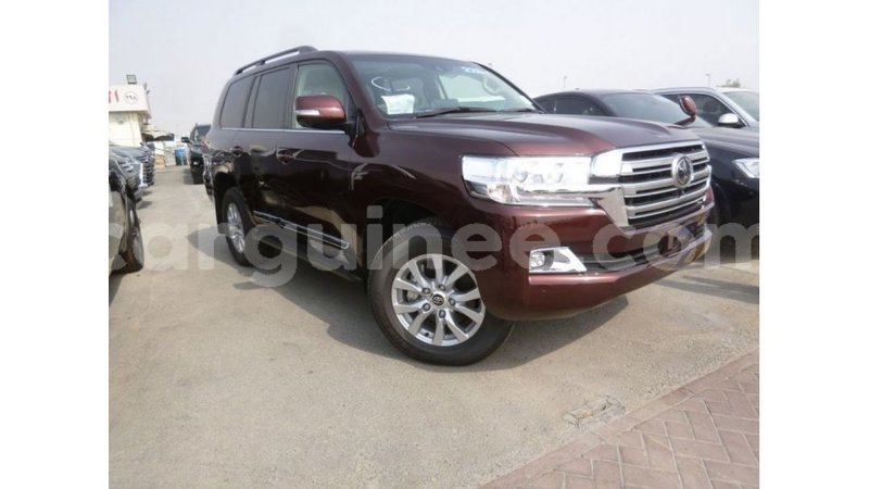 Big with watermark toyota land cruiser conakry import dubai 4932