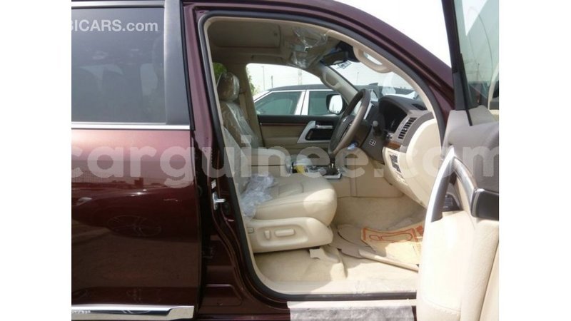 Big with watermark toyota land cruiser conakry import dubai 4932