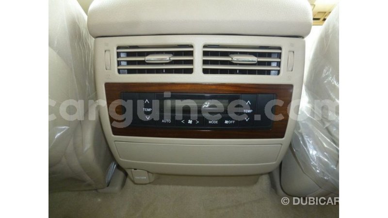 Big with watermark toyota land cruiser conakry import dubai 4932