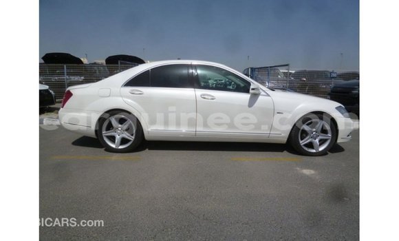 Buy Import Mercedes-Benz 190 White Car in Import - Dubai in Conakry Buy Import Mercedes-Benz 190 White Car in Import - Dubai in Conakry