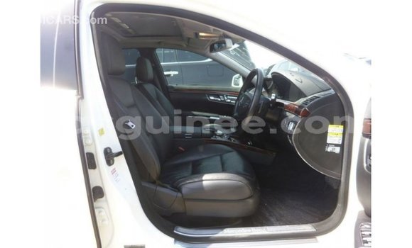 Buy Import Mercedes-Benz 190 White Car in Import - Dubai in Conakry Buy Import Mercedes-Benz 190 White Car in Import - Dubai in Conakry