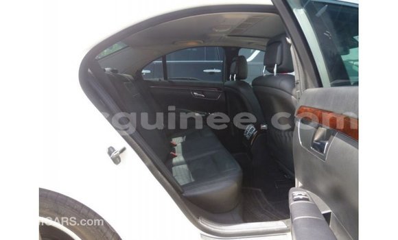 Buy Import Mercedes-Benz 190 White Car in Import - Dubai in Conakry Buy Import Mercedes-Benz 190 White Car in Import - Dubai in Conakry