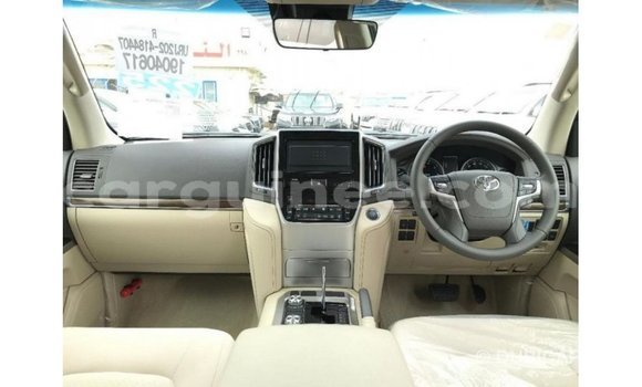 Buy Import Toyota Land Cruiser Other Car in Import - Dubai in Conakry Buy Import Toyota Land Cruiser Other Car in Import - Dubai in Conakry