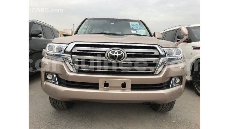 Big with watermark toyota land cruiser conakry import dubai 4935