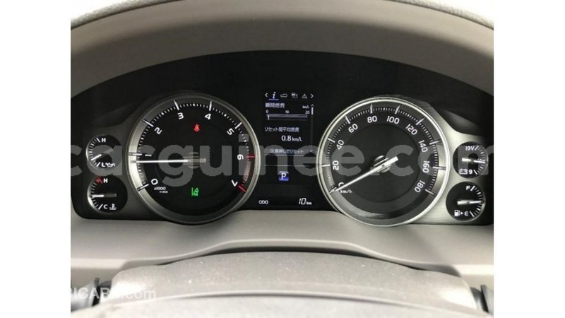 Big with watermark toyota land cruiser conakry import dubai 4935