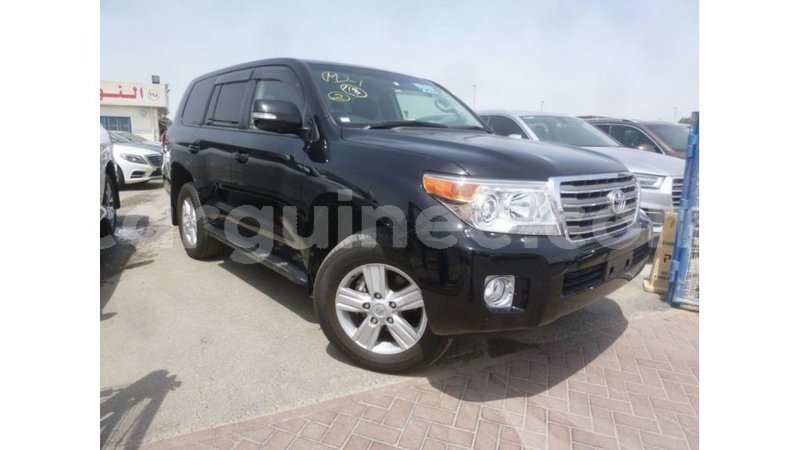 Big with watermark toyota land cruiser conakry import dubai 4936