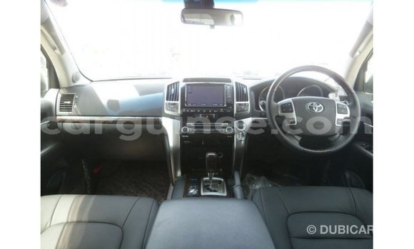 Buy Import Toyota Land Cruiser Black Car in Import - Dubai in Conakry Buy Import Toyota Land Cruiser Black Car in Import - Dubai in Conakry