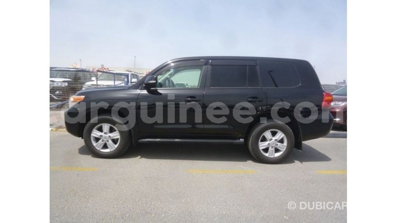 Big with watermark toyota land cruiser conakry import dubai 4936