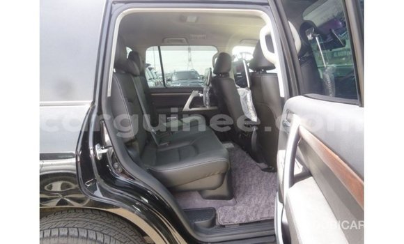 Buy Import Toyota Land Cruiser Black Car in Import - Dubai in Conakry Buy Import Toyota Land Cruiser Black Car in Import - Dubai in Conakry