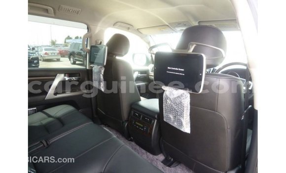 Buy Import Toyota Land Cruiser Black Car in Import - Dubai in Conakry Buy Import Toyota Land Cruiser Black Car in Import - Dubai in Conakry