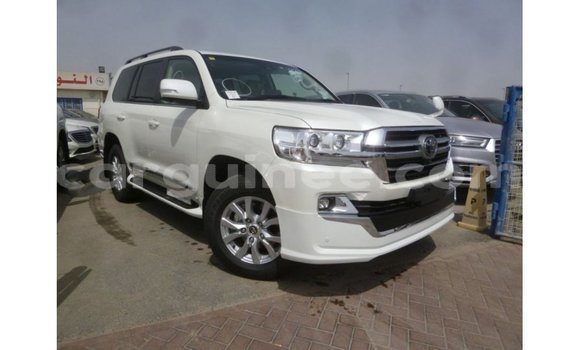 Buy Import Toyota Land Cruiser White Car in Import - Dubai in Conakry Buy Import Toyota Land Cruiser White Car in Import - Dubai in Conakry