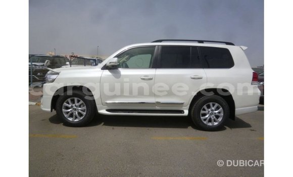 Buy Import Toyota Land Cruiser White Car in Import - Dubai in Conakry Buy Import Toyota Land Cruiser White Car in Import - Dubai in Conakry