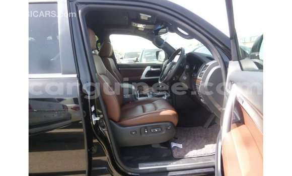 Buy Import Toyota Land Cruiser Black Car in Import - Dubai in Conakry Buy Import Toyota Land Cruiser Black Car in Import - Dubai in Conakry