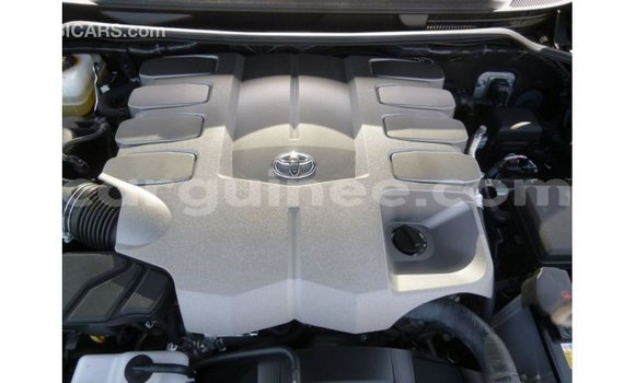 Buy Import Toyota Land Cruiser Black Car in Import - Dubai in Conakry Buy Import Toyota Land Cruiser Black Car in Import - Dubai in Conakry