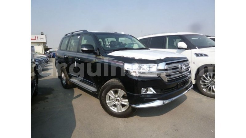 Big with watermark toyota land cruiser conakry import dubai 4941