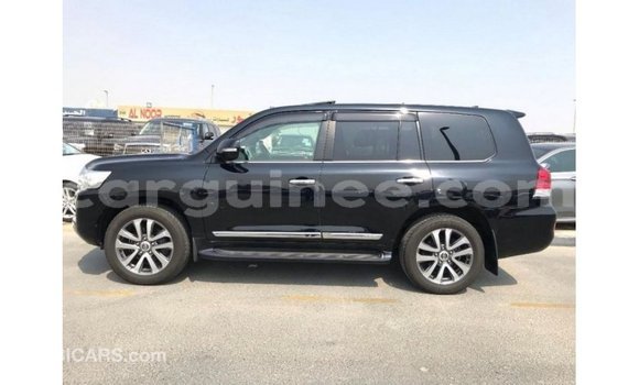 Buy Import Toyota Land Cruiser Black Car in Import - Dubai in Conakry Buy Import Toyota Land Cruiser Black Car in Import - Dubai in Conakry