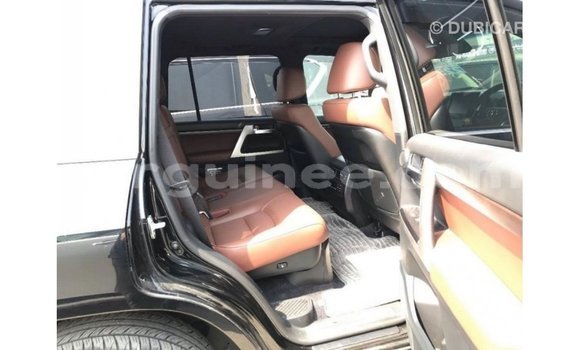 Buy Import Toyota Land Cruiser Black Car in Import - Dubai in Conakry Buy Import Toyota Land Cruiser Black Car in Import - Dubai in Conakry