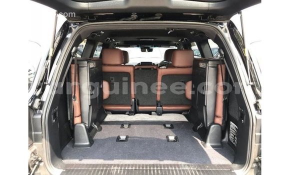 Buy Import Toyota Land Cruiser Black Car in Import - Dubai in Conakry Buy Import Toyota Land Cruiser Black Car in Import - Dubai in Conakry