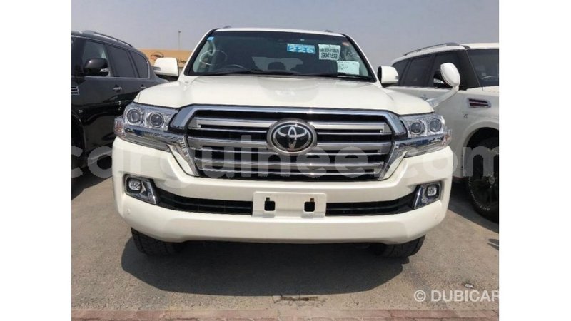 Big with watermark toyota land cruiser conakry import dubai 4943