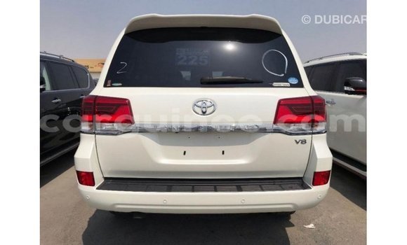 Buy Import Toyota Land Cruiser White Car in Import - Dubai in Conakry Buy Import Toyota Land Cruiser White Car in Import - Dubai in Conakry