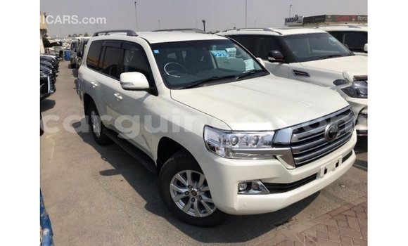 Buy Import Toyota Land Cruiser White Car in Import - Dubai in Conakry Buy Import Toyota Land Cruiser White Car in Import - Dubai in Conakry