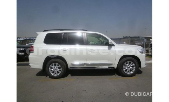 Buy Import Toyota Land Cruiser White Car in Import - Dubai in Conakry Buy Import Toyota Land Cruiser White Car in Import - Dubai in Conakry