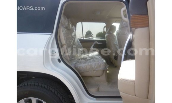 Buy Import Toyota Land Cruiser White Car in Import - Dubai in Conakry Buy Import Toyota Land Cruiser White Car in Import - Dubai in Conakry