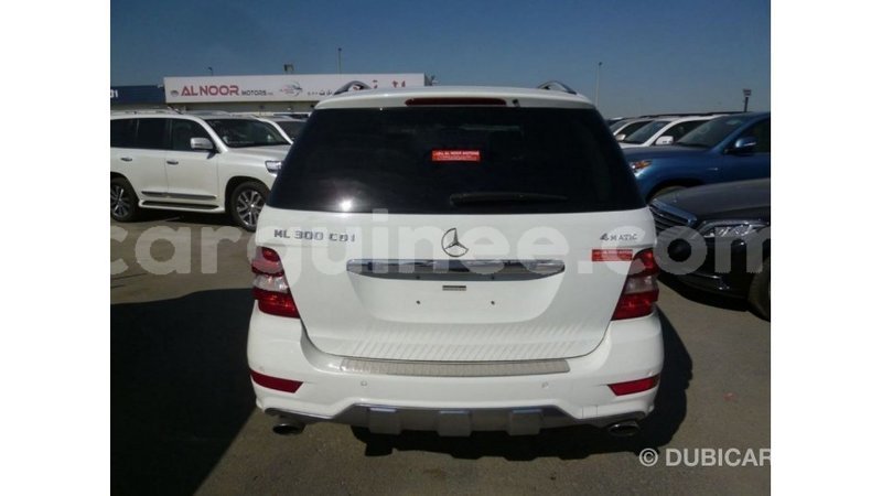 Big with watermark mercedes benz 190 conakry import dubai 4948