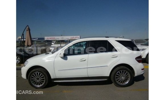 Buy Import Mercedes-Benz 190 White Car in Import - Dubai in Conakry Buy Import Mercedes-Benz 190 White Car in Import - Dubai in Conakry