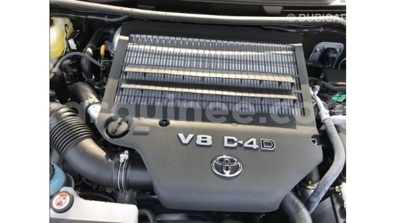 Big with watermark toyota land cruiser conakry import dubai 4957