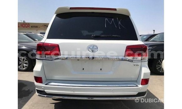 Buy Import Toyota Land Cruiser White Car in Import - Dubai in Conakry Buy Import Toyota Land Cruiser White Car in Import - Dubai in Conakry