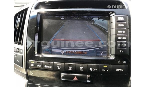 Buy Import Toyota Land Cruiser White Car in Import - Dubai in Conakry Buy Import Toyota Land Cruiser White Car in Import - Dubai in Conakry