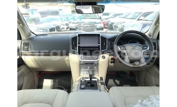Buy Import Toyota Land Cruiser Black Car in Import - Dubai in Conakry Buy Import Toyota Land Cruiser Black Car in Import - Dubai in Conakry