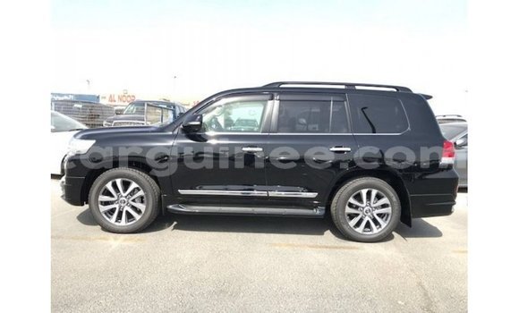 Buy Import Toyota Land Cruiser Black Car in Import - Dubai in Conakry Buy Import Toyota Land Cruiser Black Car in Import - Dubai in Conakry