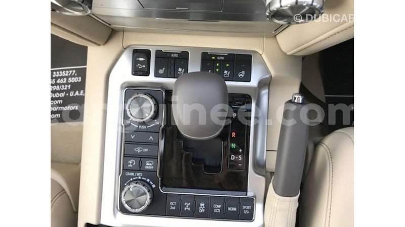 Big with watermark toyota land cruiser conakry import dubai 4961